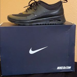 New Black Nike Air Max Thea Women’s Size 7